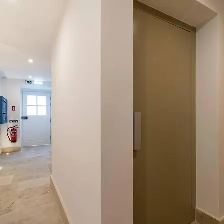 Portuguese Modern Style Flat For 4 Lisboa