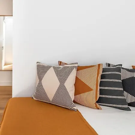Portuguese Modern Style Flat For 4 Apartamento *