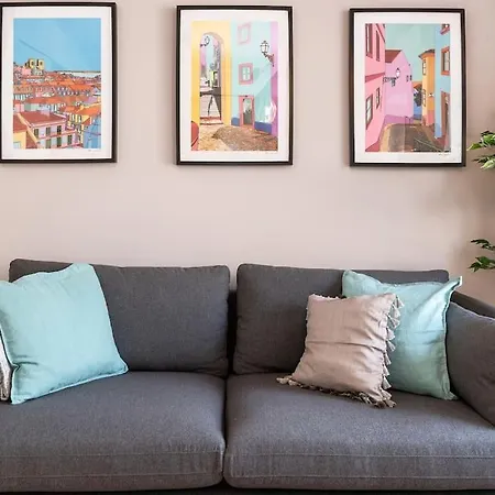 Portuguese Modern Style Flat For 4 Lisboa