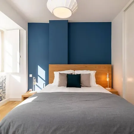 Apartment Portuguese Modern Style Flat For 4 Lisbon