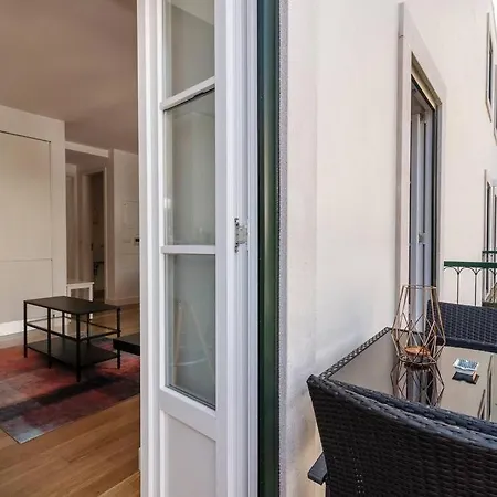 דירה Portuguese Modern Style Flat For 4 ליסבון
